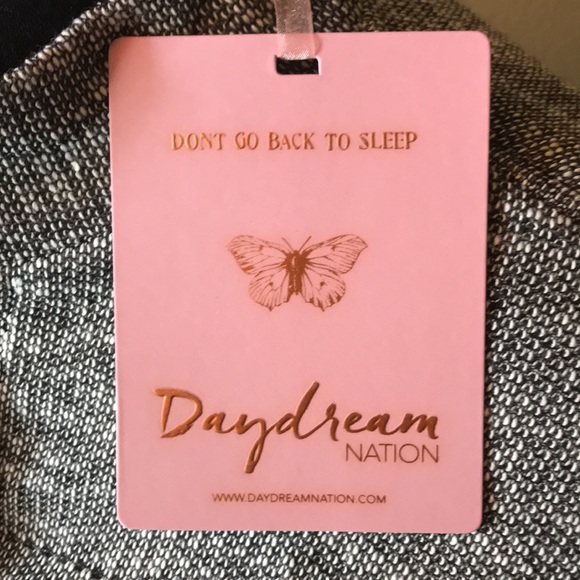 Daydream Nation black and white sweater. Size S - Picture 4 of 14